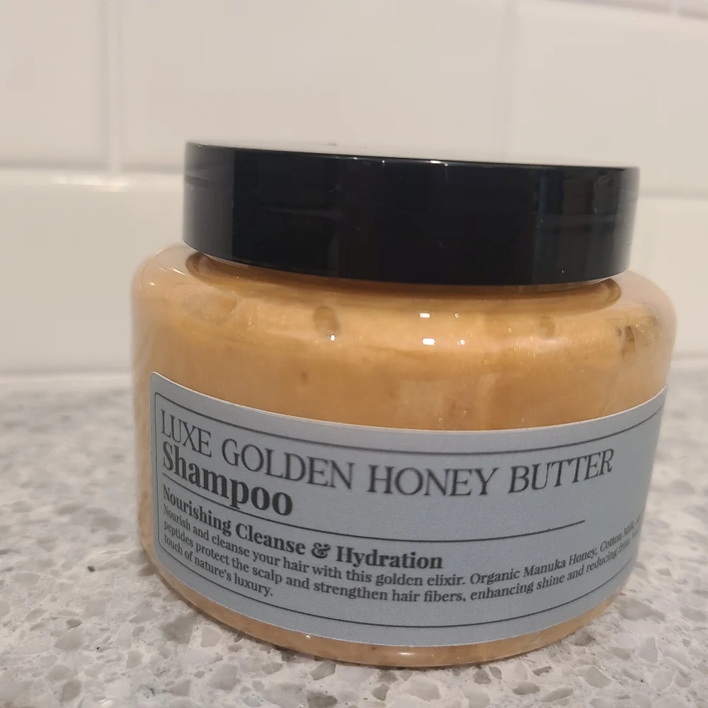 Butter & Blush Beauty Co.Luxe Golden Honey Butter Shampoo